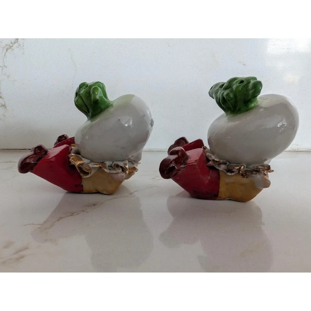 The Unbranded Brand whimsical pair